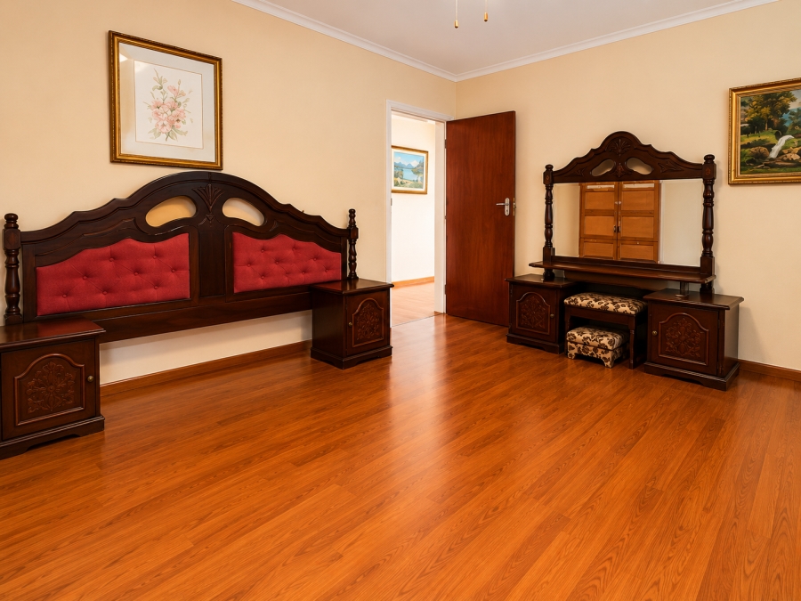 4 Bedroom Property for Sale in Clairewood Western Cape